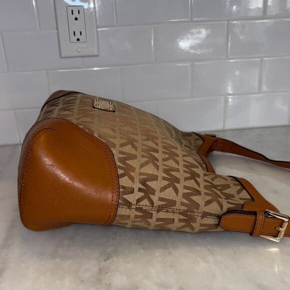 Michael Kors Bag Purse Handbag Millbrook Signature Jacquard Large Shoulder Hobo - Picture 7 of 16